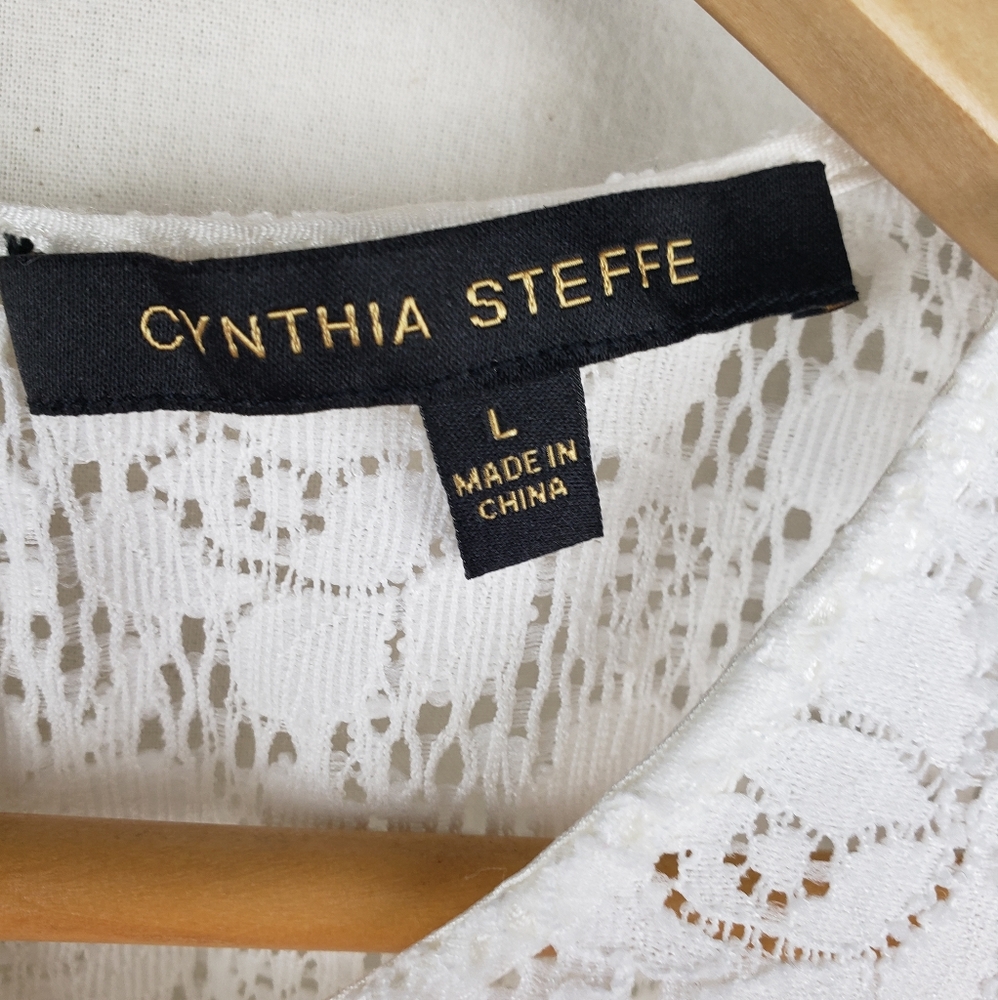 Cynthia Steffe white lace peplum top size L - Picture 3 of 5